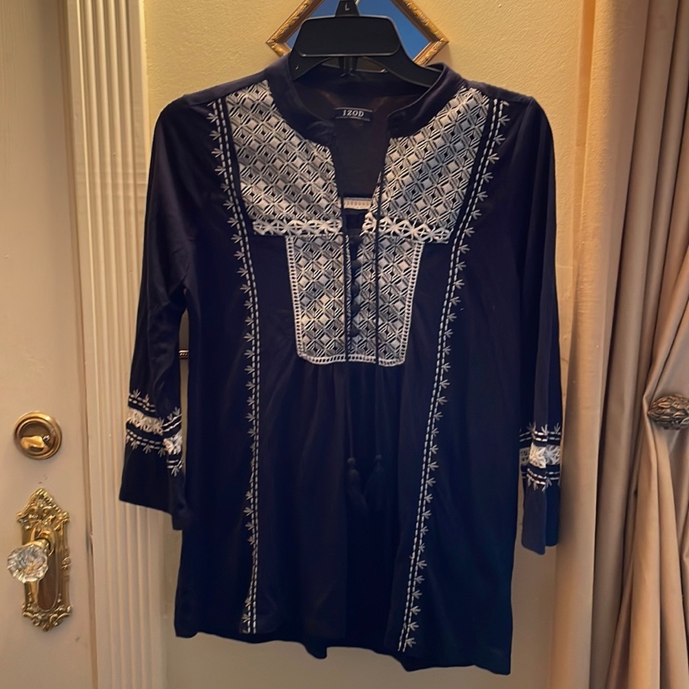 Izod women’s blouse with tassels